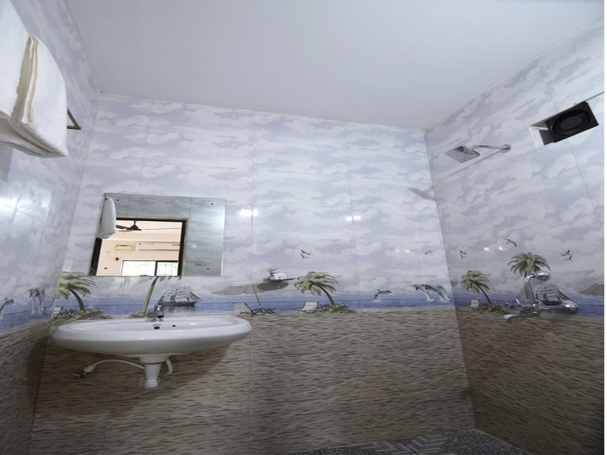 Frank Guest House Baga Εξωτερικό φωτογραφία